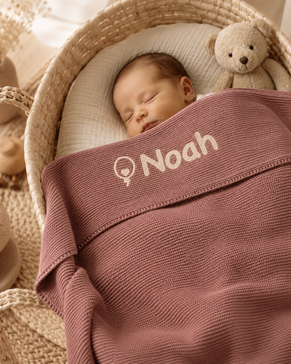 Babydeken met naam en icoontje geborduurd - gepersonaliseerd kraamcadeau